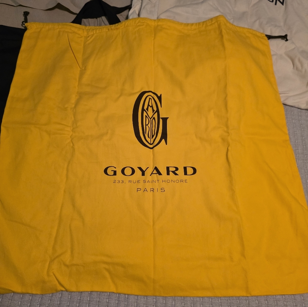 Designer Garmet & Dust Bags - Picture 3 of 7